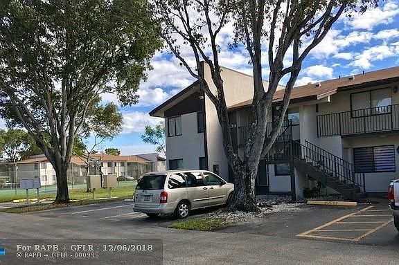 211 W LAUREL DR #1302 MARGATE FL 33063