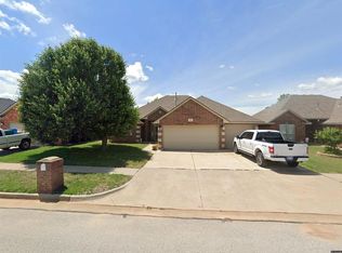 4901 Doe Run Dr, Yukon, OK 73099