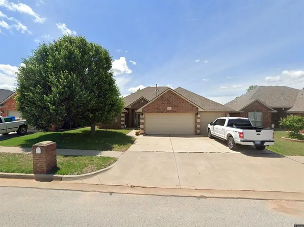 4901 Doe Run Dr, Yukon, OK 73099
