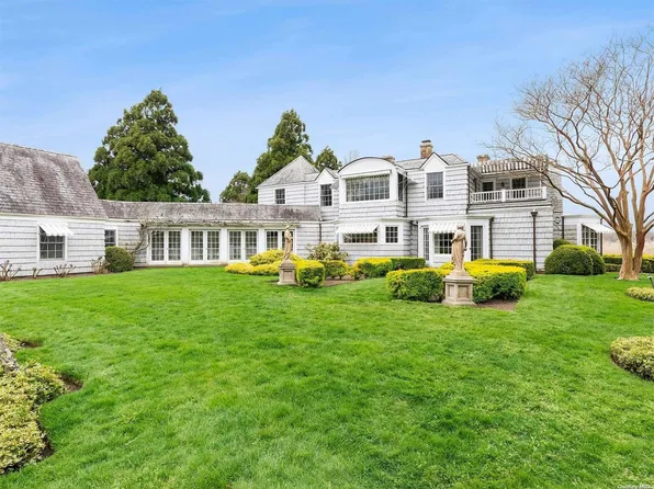 585 Captains Neck Lane, Southampton, NY 11968