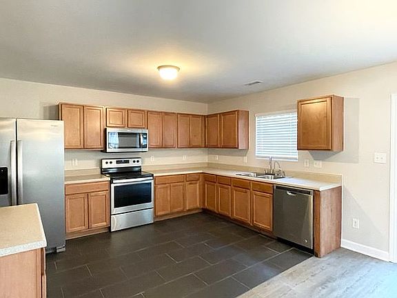 5th image of 1017 Lockberry Ct