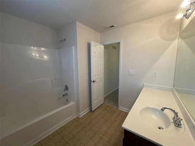 4205 Pointe Vecchio Cir — Photo 28