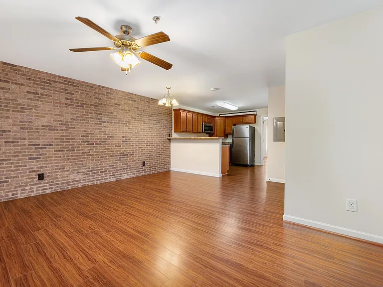 Paxton Place/Olde Towne Lofts — Photo 24
