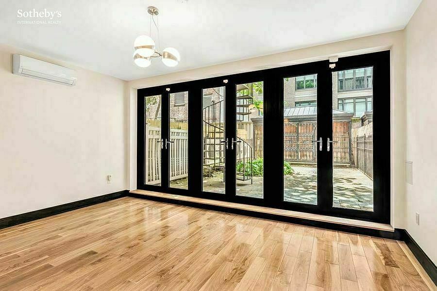 1st image of 258 W 88th St #1
