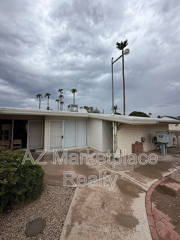 2 bed, 2.0 bath, 1000 sqft, $1,495 — Photo 1