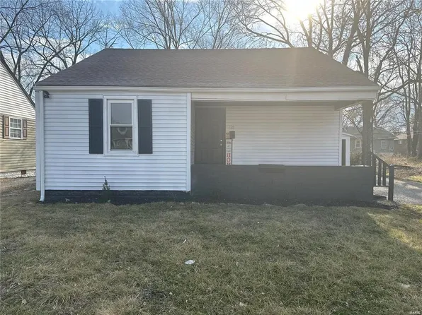 726 N 70th St, East Saint Louis, IL 62203