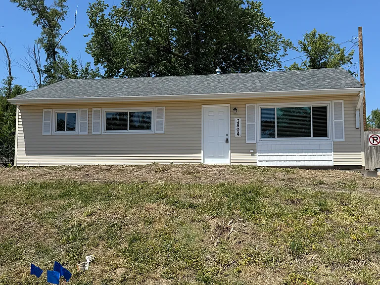 3804 Valley St — Photo 1