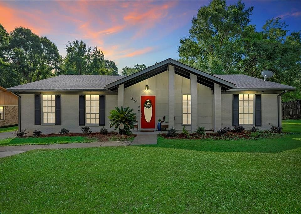 1st image of 354 Vanderbilt Dr