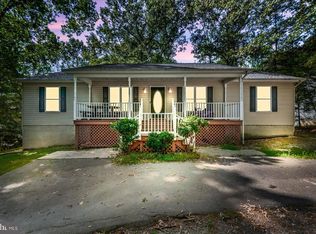 7462 Buchanan Dr, King George, VA 22485
