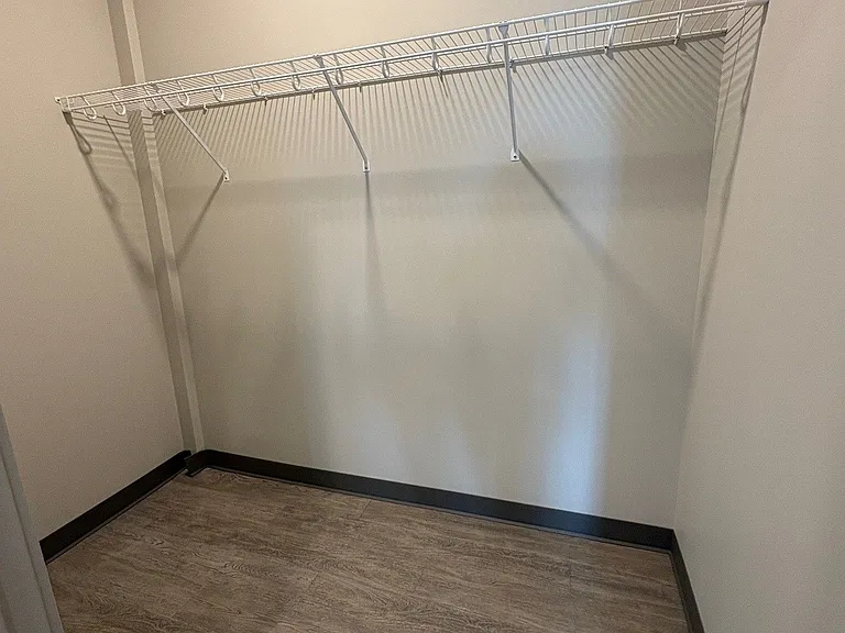 195 Dufferin Ave #813 — Photo 8