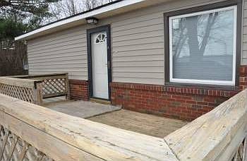 3rd image of 2044 N Campbell Ave