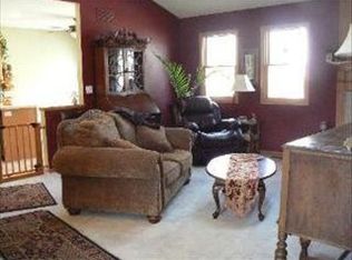 7910 Crescent Dr, Wonder Lake, IL 60097