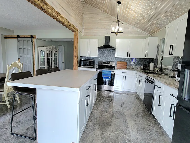 654 Madrid Dr — Photo 26