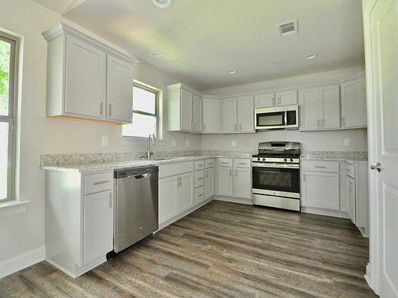 5th image of 2900 Gallo Dr