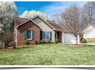 1713 Pipers Ridge Cir NW, Conover, NC 28613