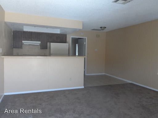 5th image of 400 E Williams St