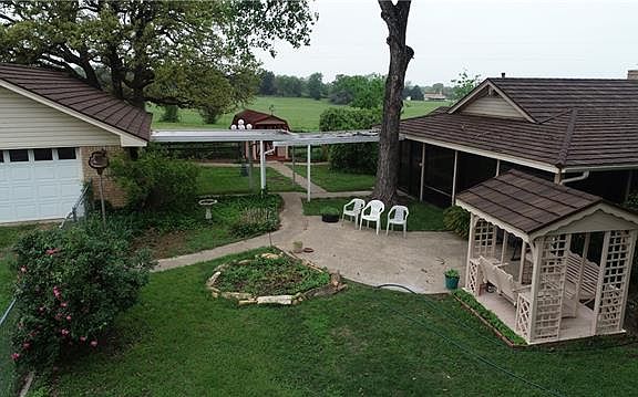 3rd image of 332 County Road 232