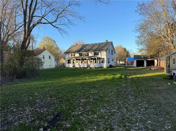 6 Henry Ct, Coventry, RI 02816