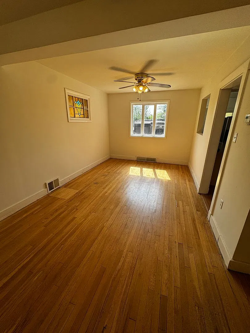 South Oakland 4bed/2bath — Photo 3
