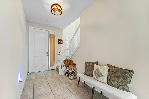 16280 Oakview Dr Photo 1