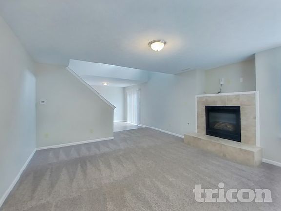 4th image of 2621 Grand Fir Dr
