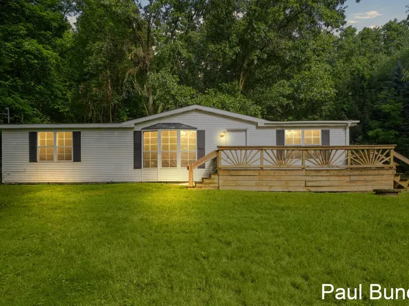 1417 Grand River Dr NE, Ada, MI 49301