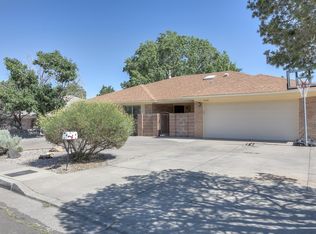7605 Arroyo Del Oso Ave NE, Albuquerque, NM 87109