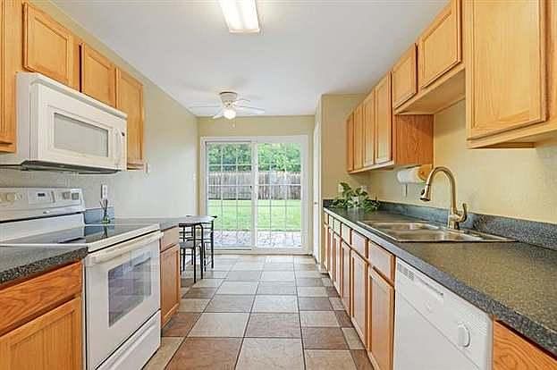 1st image of 701 Gregory St #705