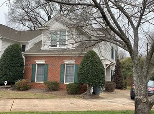 8747 Fox Chase Ln, Charlotte, NC 28269