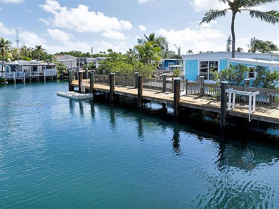 2nd image of 1361 Overseas Hwy #D3