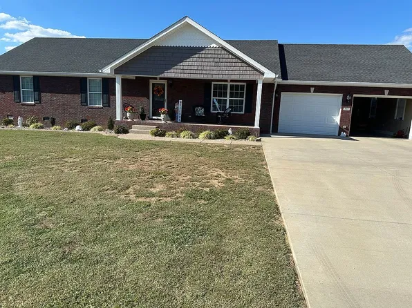 300 Blackberry Dr, Campbellsville, KY 42718