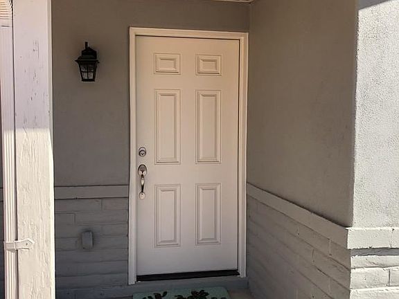 2nd image of 1322 E Morten Ave