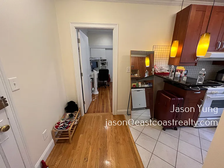31 Queensberry St #259 — Photo 15