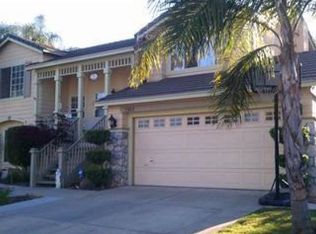 7003 Turnberry Ln, Riverbank, CA 95367