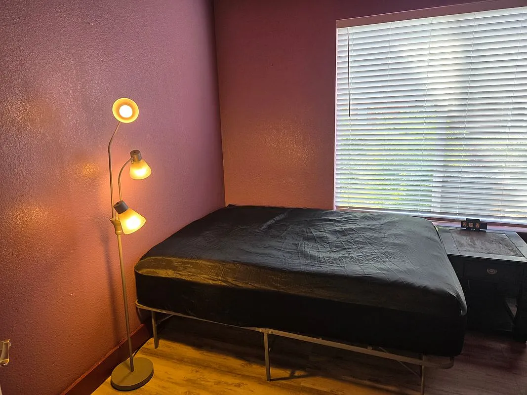 1 bed, 1.0 bath, 1110 sqft, $800 — Photo 2