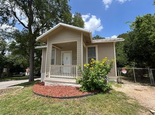 305 S Academy Ave, New Braunfels, TX 78130