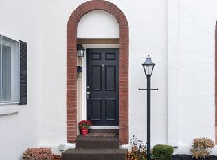 1 Charles St APT N, Reading, MA 01867