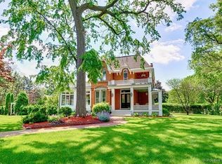 154 Bartram Rd, Riverside, IL 60546