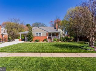 6812 Lumsden St, Mc Lean, VA 22101