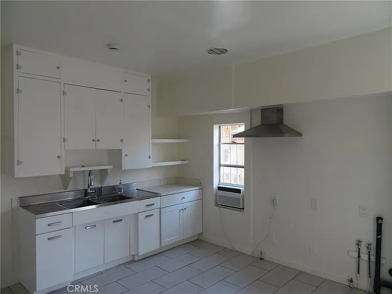 3923 S Normandie Ave — Photo 4