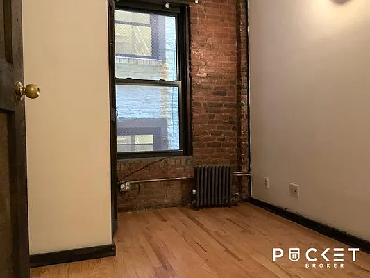 Rented by PocketBroker Inc | media 8