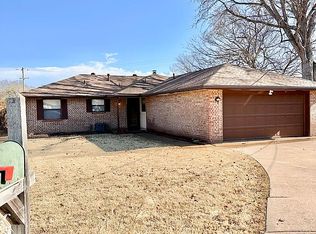 1812 Yale Ave, Ponca City, OK 74604