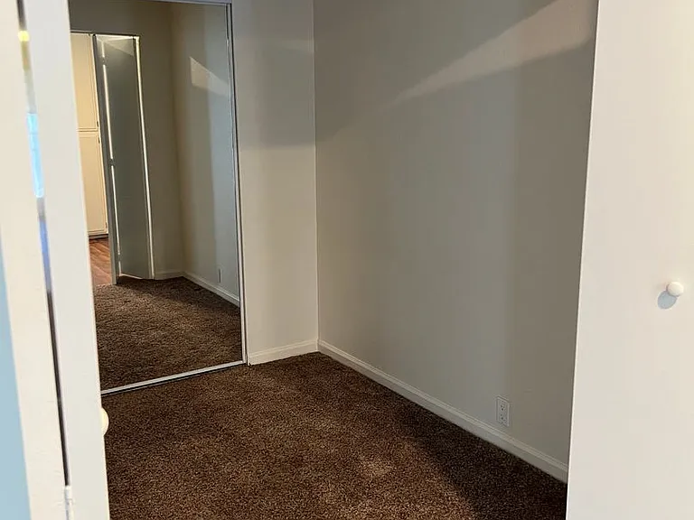 4053 Wilson Ave — Photo 14