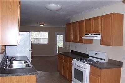 3rd image of 316 Fruit St
