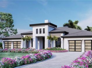 2121 Crayton Rd, Naples, FL 34102