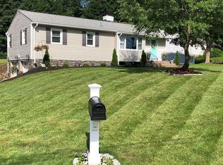 101 Brubaker Rd, Cheshire, CT 06410