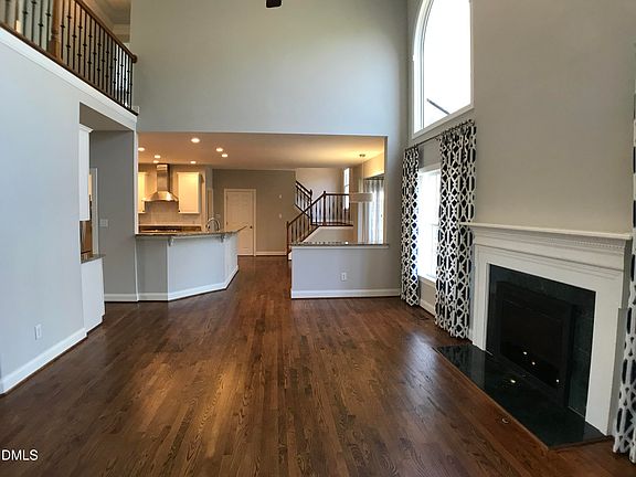 4th image of 606 Preston Village Way