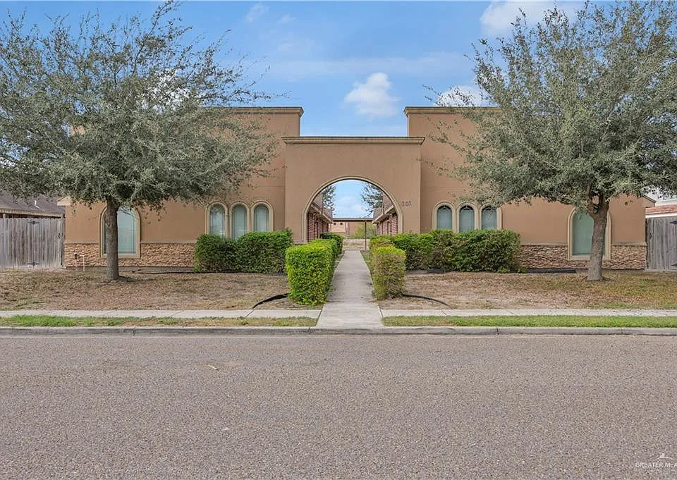303 Baltic Ave #2