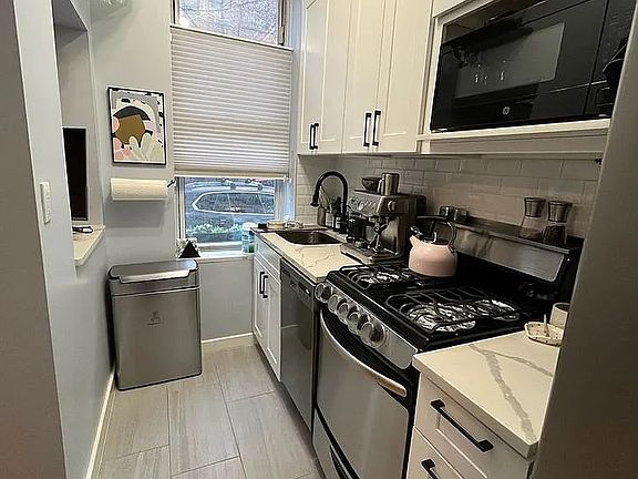 4th image of 320 W 84th St APT 1F