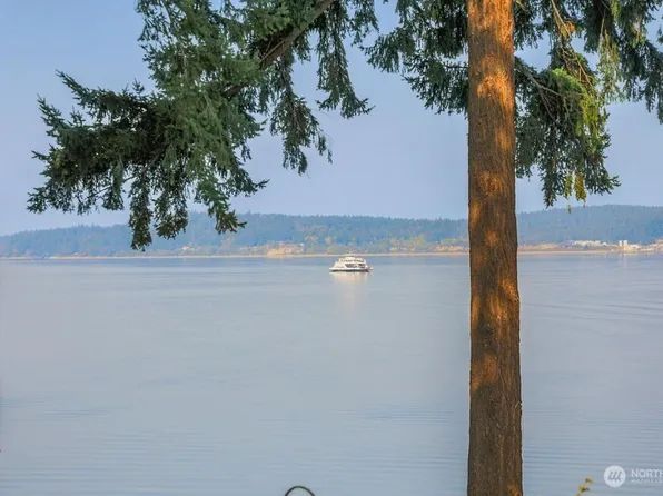 602 1st Street, Steilacoom, WA 98388